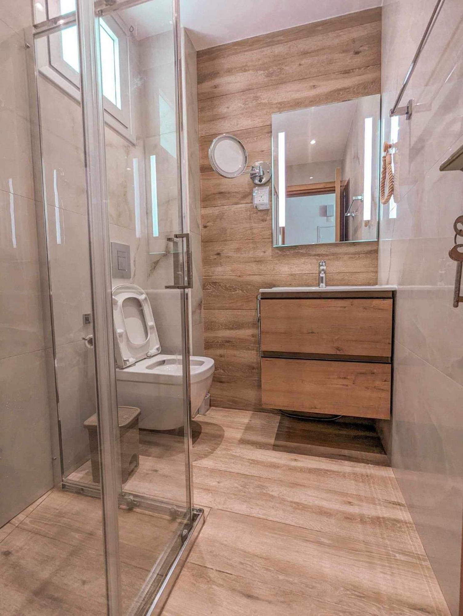 Bohemian Rhapsody Apartment Пафос Екстериор снимка